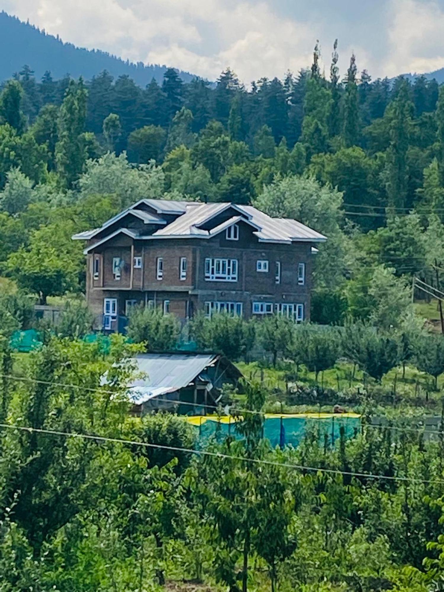 Sunset View Gulmarg Apartment Exterior photo