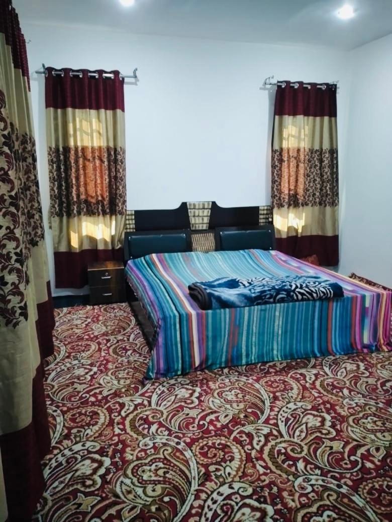Sunset View Gulmarg Apartment Exterior photo
