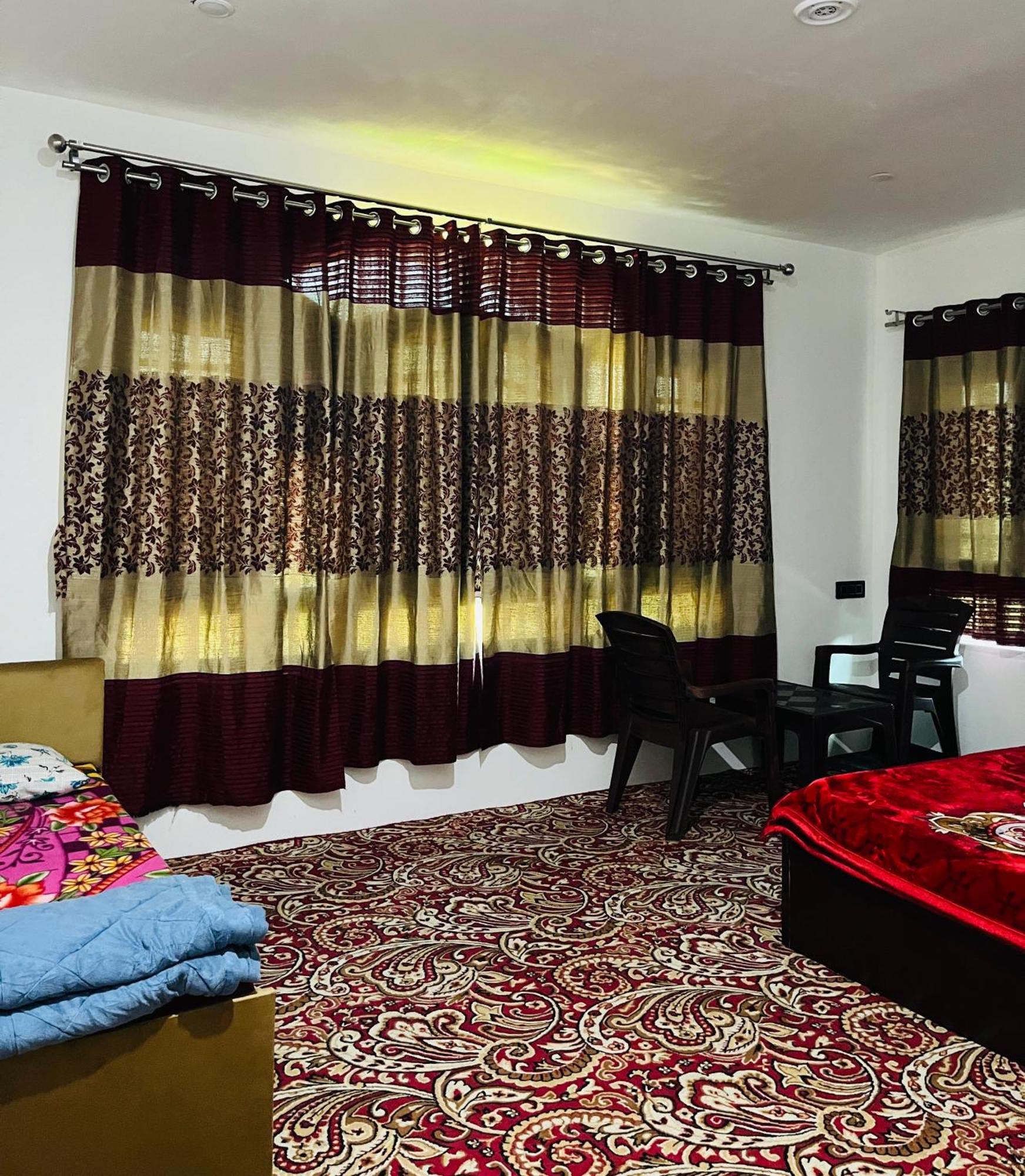 Sunset View Gulmarg Apartment Exterior photo